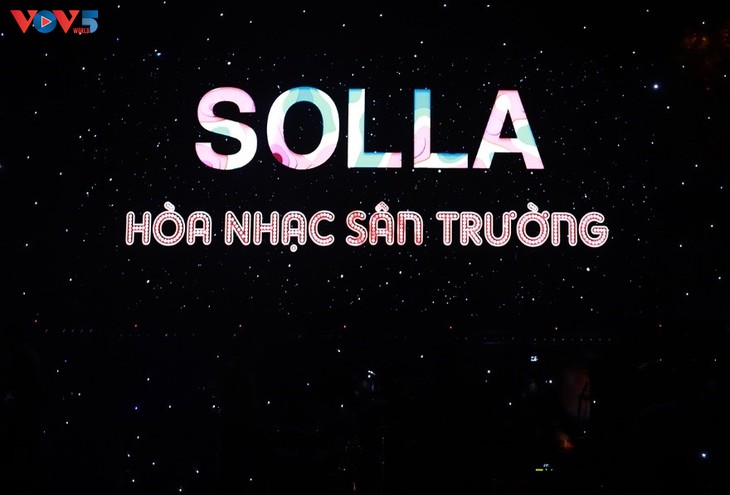 Khán giả cháy hết mình cùng “cơn mưa âm nhạc” trong “Solla Music – Hòa nhạc sân trường” - ảnh 1