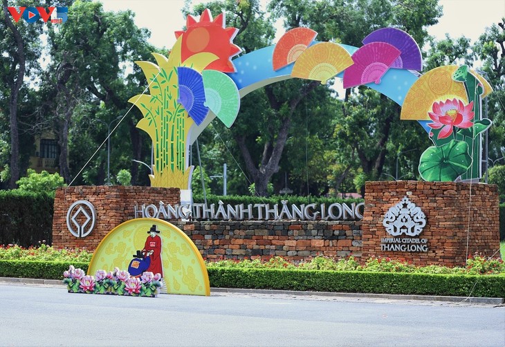 “Tết Đoan Ngọ xưa và nay” giữa lòng Hà Nội - ảnh 1