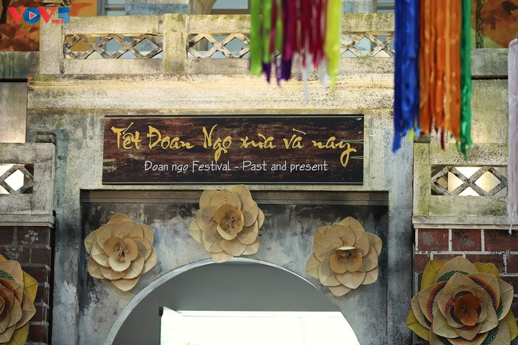 “Tết Đoan Ngọ xưa và nay” giữa lòng Hà Nội - ảnh 2