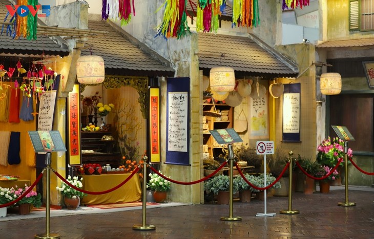 “Tết Đoan Ngọ xưa và nay” giữa lòng Hà Nội - ảnh 3