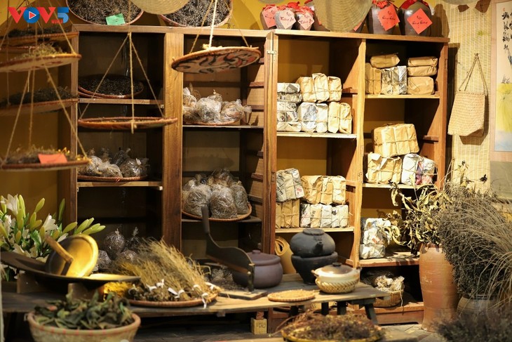 “Tết Đoan Ngọ xưa và nay” giữa lòng Hà Nội - ảnh 6