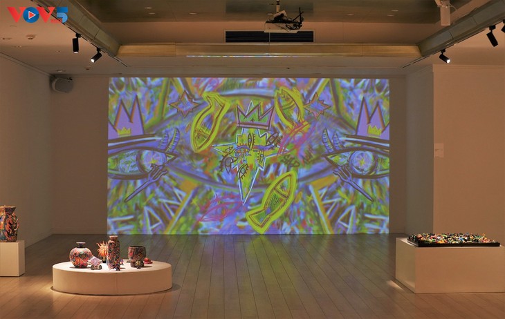 “Sao bốn cánh” - Dấu ấn cá nhân trong triển lãm đầu tay của nghệ sĩ trẻ Hoàng Anh Trung - ảnh 12