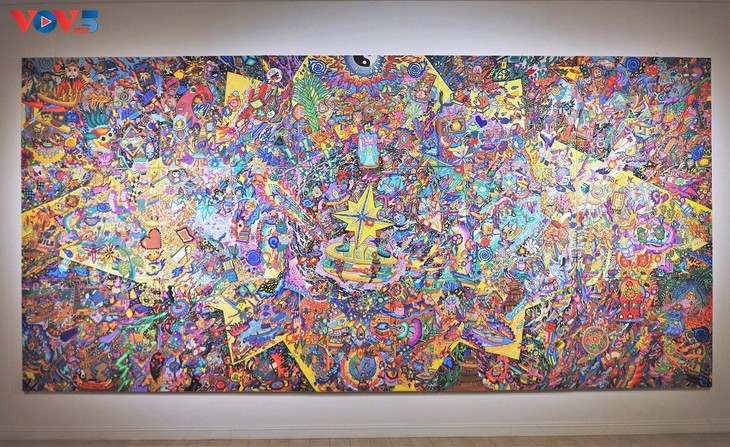 “Sao bốn cánh” - Dấu ấn cá nhân trong triển lãm đầu tay của nghệ sĩ trẻ Hoàng Anh Trung - ảnh 4