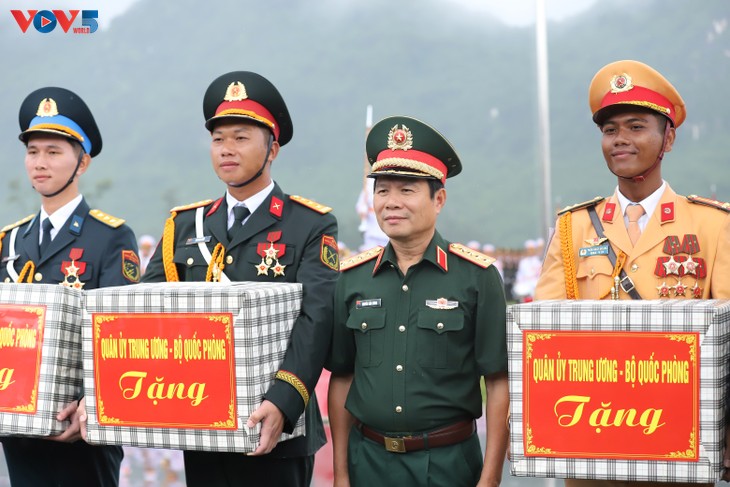 Đại tướng Phan Văn Giang kiểm tra lực lượng diễu binh, diễu hành chào mừng Quốc khánh - ảnh 13