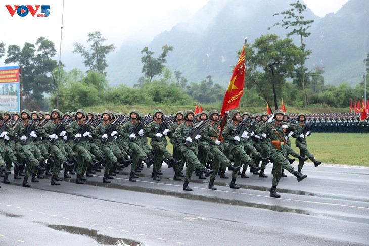 Những bước đi hiên ngang mang niềm tự hào dân tộc - ảnh 10