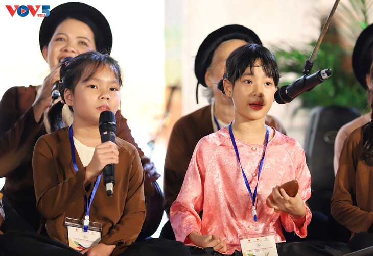 Giai điệu vượt thời gian: Hát Xẩm kết nối cội nguồn và bạn bè năm châu - ảnh 5