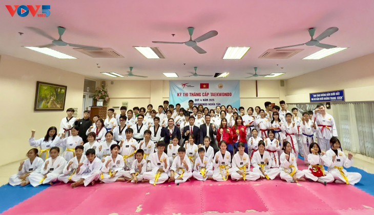 Nhà vô địch SEA Games giao lưu, truyền lửa Taekwondo tại CLB Nghĩa Tân - ảnh 10