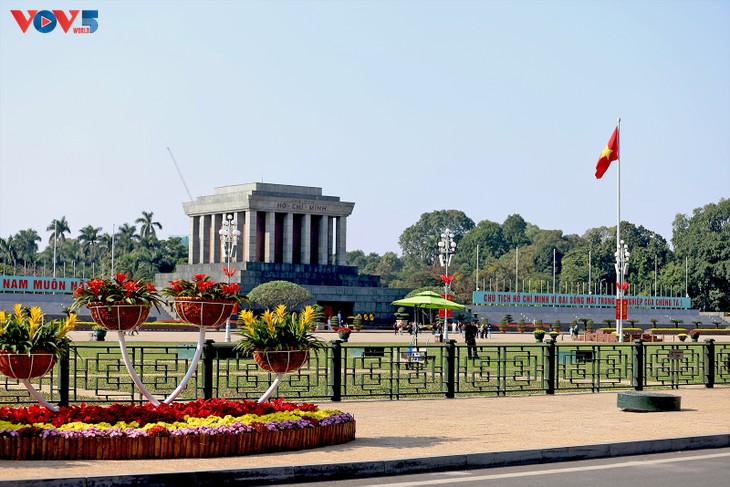 Thủ đô Hà Nội rợp cờ hoa hướng về Đại hội XIV của Đảng - ảnh 4