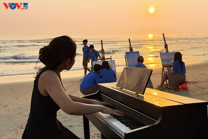 “Chấm & Chạm” – Khi nghệ thuật trở thành điểm tựa tinh thần - ảnh 11