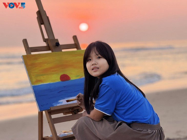 “Chấm & Chạm” – Khi nghệ thuật trở thành điểm tựa tinh thần - ảnh 12