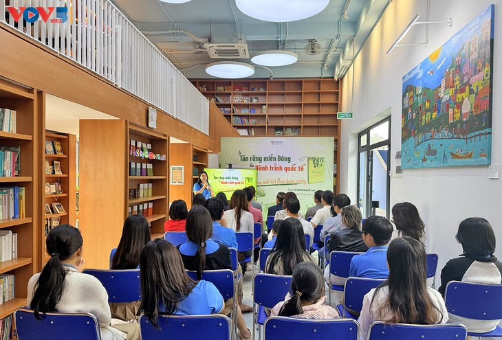 “Chấm & Chạm” – Khi nghệ thuật trở thành điểm tựa tinh thần - ảnh 9