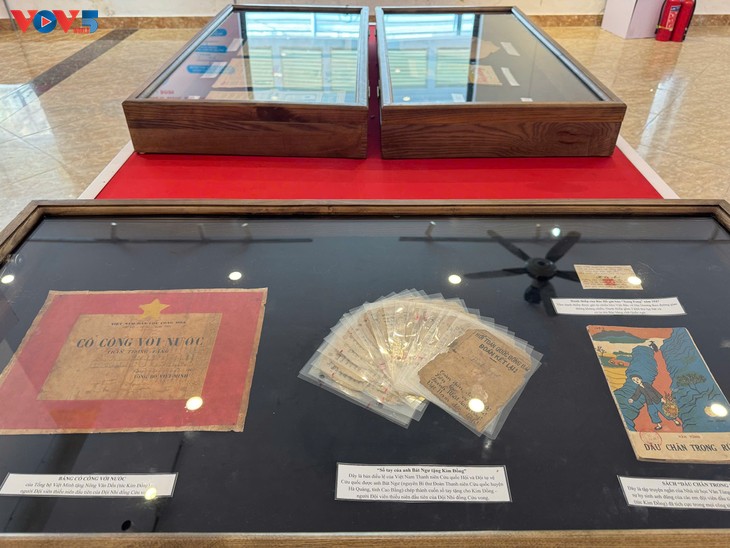 Triển lãm “Thiếu nhi Việt Nam vững bước tiến vào kỷ nguyên mới” – Trải nghiệm văn hóa sâu sắc dành cho học sinh - ảnh 2