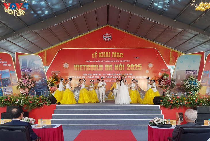 Khai mạc Triển lãm Quốc tế VIETBUILD Hà Nội lần thứ 2 năm 2025 - ảnh 1
