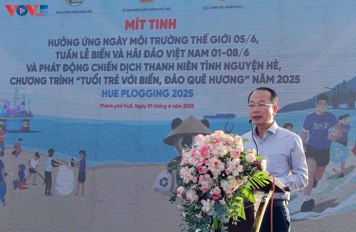 Hoạt động ghi dấu chân xanh để biển sạch nhựa tại Huế - ảnh 2
