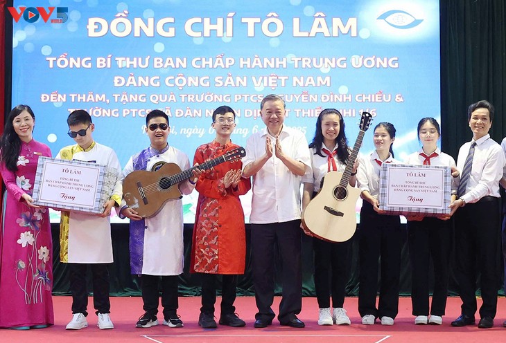 Chung tay để mọi trẻ em được sống trong sự sẻ chia, tôn trọng và cơ hội phát triển công bằng - ảnh 1