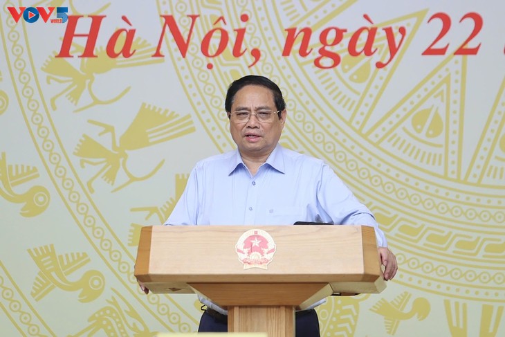 Quyết tâm đẩy nhanh tiến độ giải ngân vốn đầu tư công, triển khai các công trình trọng điểm và xóa nhà tạm, nhà dột nát - ảnh 1