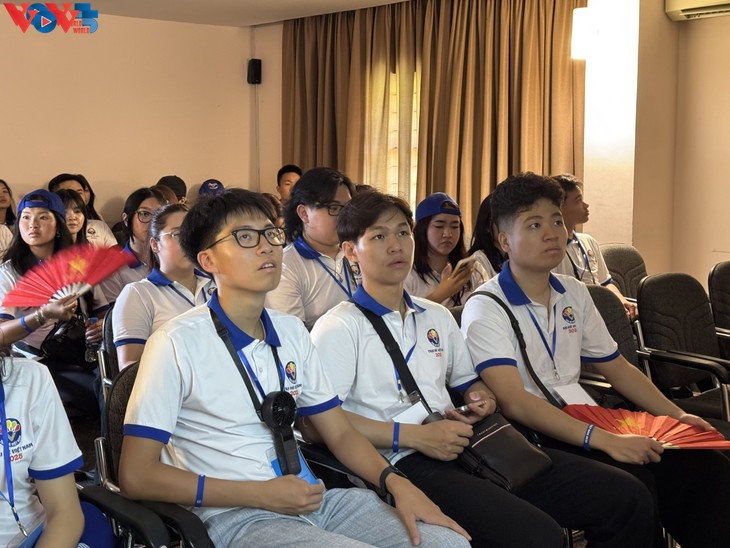 Trại sinh kiều bào Trại hè 2025: nghẹn ngào, tự hào khi “chạm vào” lịch sử dân tộc - ảnh 8