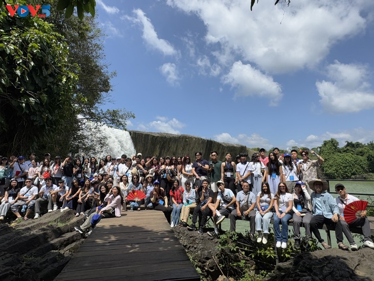  Đoàn Trại hè Việt Nam 2025 trao 70 triệu đồng hỗ trợ hộ nghèo buôn Tuôr B, xã Ea Na, tỉnh Đắk Lắk - ảnh 3