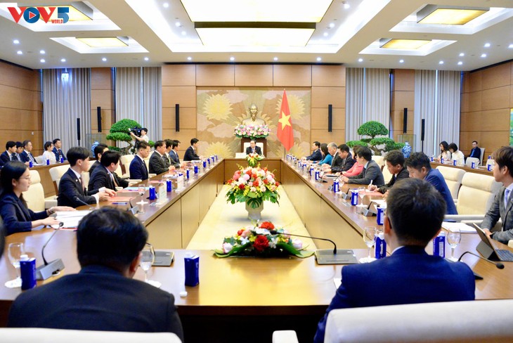 Chủ tịch Quốc hội Trần Thanh Mẫn tiếp Trưởng Ban Thanh niên Đảng Dân chủ tự do Nhật Bản - ảnh 2