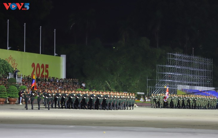 Lần đầu tiên các lực lượng tham gia A80 tổng hợp luyện tại Quảng trường Ba Đình - ảnh 2