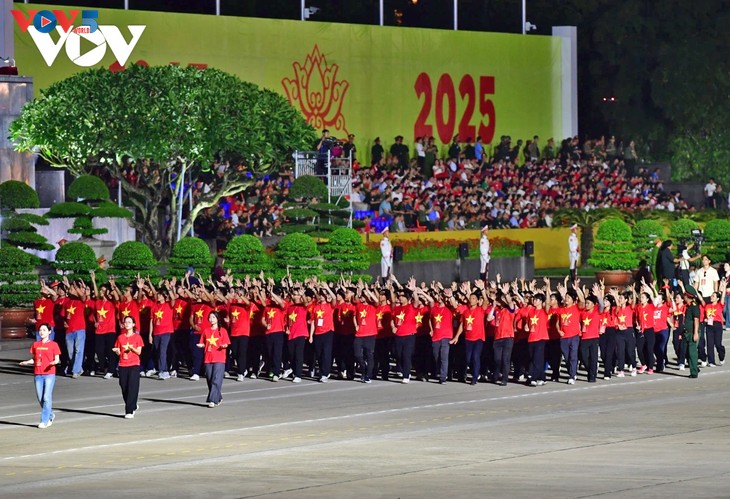 Không khí rộn ràng chuẩn bị Đại lễ kỷ niệm 80 năm Cách mạng tháng Tám, Quốc khánh 2/9 - ảnh 2