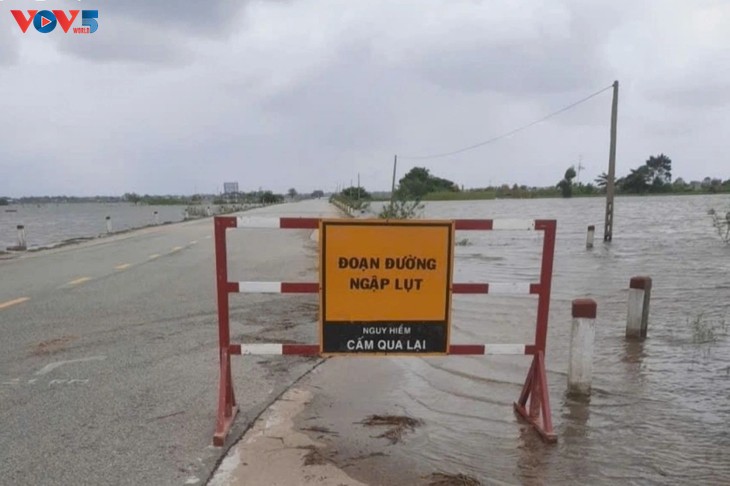 Hỗ trợ 350 tỷ đồng để khắc phục thiệt hại do mưa lũ ở miền Trung - ảnh 1