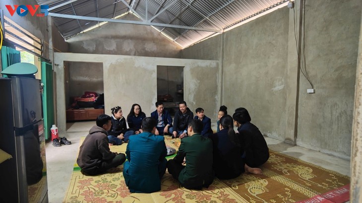 VOV cùng các đơn vị hảo tâm hỗ trợ các hộ gia đình xóa nhà tạm, nhà dột nát      - ảnh 2