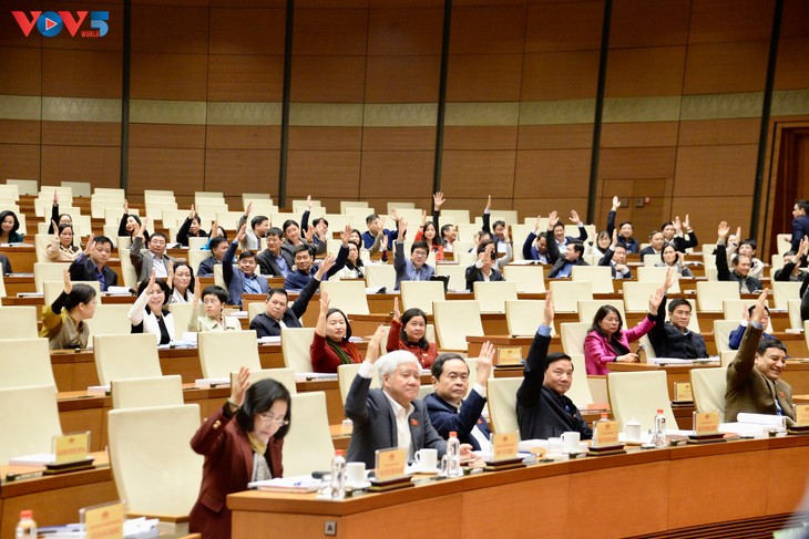 Chủ tịch Quốc hội Trần Thanh Mẫn dự Hội nghị lấy ý kiến cử tri giới thiệu ứng cử Đại biểu Quốc hội khóa XVI - ảnh 2