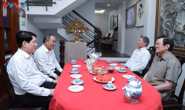 Chủ tịch nước Lương Cường chúc Tết, tri ân nguyên lãnh đạo Đảng, Nhà nước - ảnh 2
