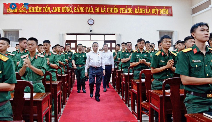 Chủ tịch Quốc hội Trần Thanh Mẫn yêu cầu Sư đoàn 9, Quân đoàn 34 giữ vững thế trận lòng dân - ảnh 1