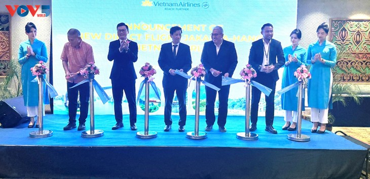 Vietnam Airlines khai trương đường bay thẳng Jakarta- Hà Nội - ảnh 1