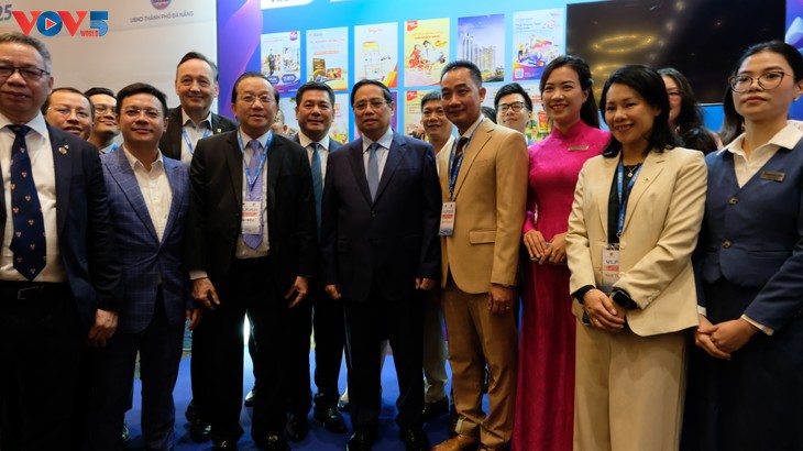 Thủ tướng Phạm Minh Chính: Phát triển hạ tầng logistics “xanh”, “số”, “thông minh“ - ảnh 2