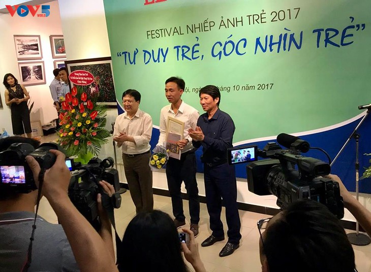 Khai mạc Festival Nhiếp ảnh “Tư duy trẻ, góc nhìn trẻ“ - ảnh 5