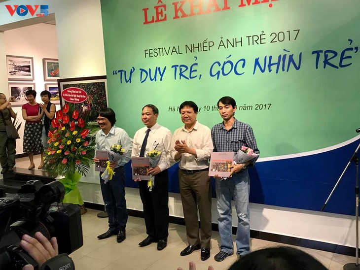 Khai mạc Festival Nhiếp ảnh “Tư duy trẻ, góc nhìn trẻ“ - ảnh 3