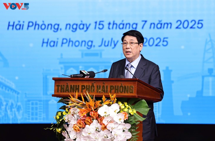 Presidente vietnamita asiste a conferencia de promoción inversionista de Hai Phong - ảnh 1