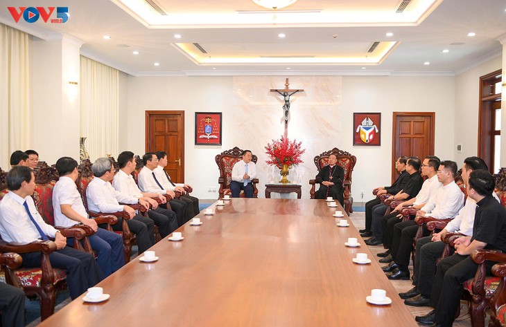 Prometen crear condiciones favorables para las organizaciones religiosas vietnamitas - ảnh 2