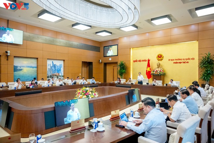 Comienza la 49.ª Reunión del Comité Permanente de la Asamblea Nacional de Vietnam - ảnh 1
