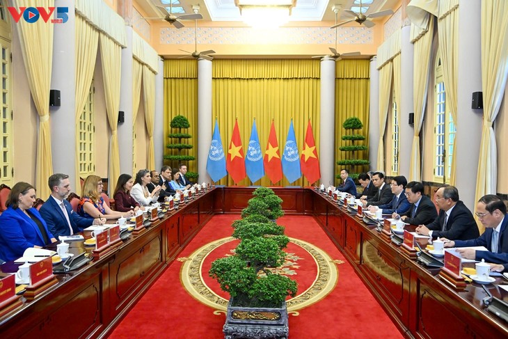 Presidente vietnamita se reúne con representantes de la ONU en vísperas de su viaje a Nueva York - ảnh 3