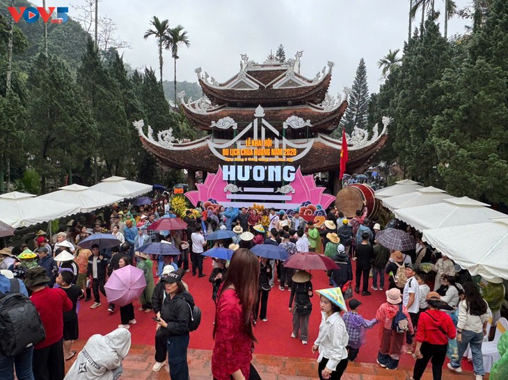 Inauguran el Festival de la Pagoda del Perfume: Hacia una gestión renovada de una peregrinación importante - ảnh 2