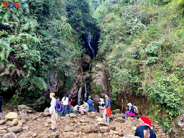 Ta Van: paisaje y diversidad étnica en la sierra de Hoang Lien Son - ảnh 4