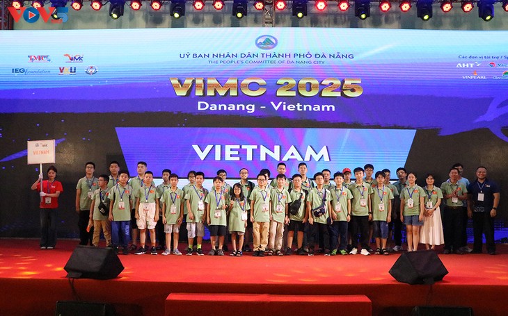 Plus de 500 élèves participent à la 25ᵉ édition du Concours international de mathématiques à Dà Nang - ảnh 2
