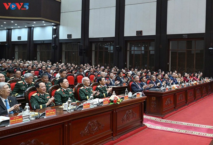 Le Secrétaire général du Parti communiste vietnamien appelle à une modernisation accélérée de l’Armée vietnamienne - ảnh 1