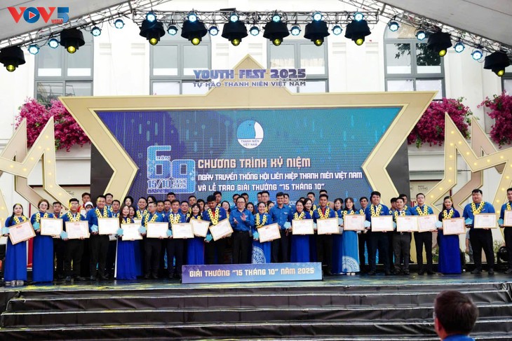 Le Vietnam célèbre les 69 ans de l’Union de la jeunesse avec un hommage à l’engagement communautaire - ảnh 1