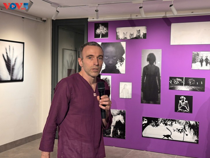 Jean-François Spricigo: Quand on est dans la sensualité, on invite  - ảnh 2