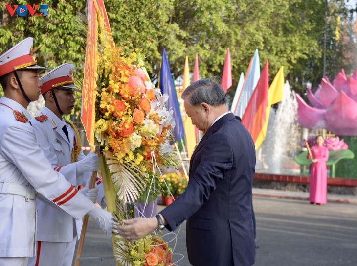 Tô Lâm assiste aux célébrations du 80ᵉ anniversaire de la 9e zone militaire - ảnh 2