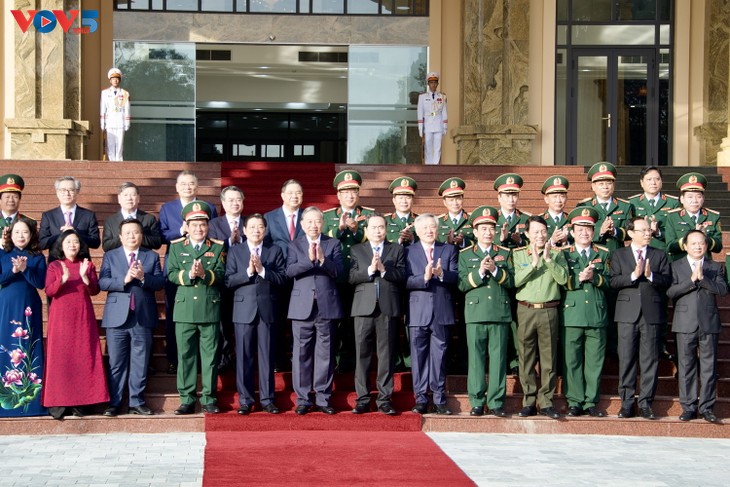 Tô Lâm assiste aux célébrations du 80ᵉ anniversaire de la 9e zone militaire - ảnh 3