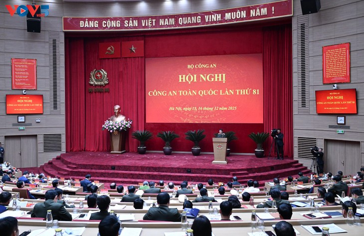 Le Premier ministre Pham Minh Chinh assiste à la 81e Conférence nationale du secteur de la sécurité publique - ảnh 1