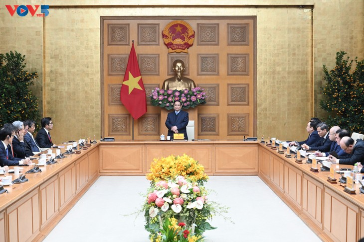 Le PM appelle la JCCI à promouvoir le transfert technologique et à soutenir les entreprises vietnamiennes - ảnh 1
