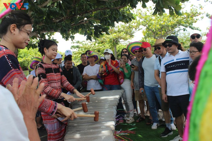 Du littoral aux hauts plateaux: le pari d’un tourisme régional intégré au Centre du Vietnam    - ảnh 4