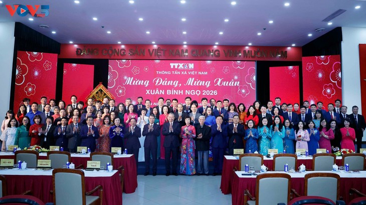 Le secrétaire général Tô Lâm exige un retour immédiat à la normale après les célébrations du Têt pour relancer l'économie - ảnh 2